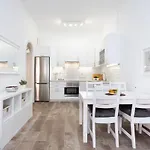 Apartment Romantic Retreat In Prime Position