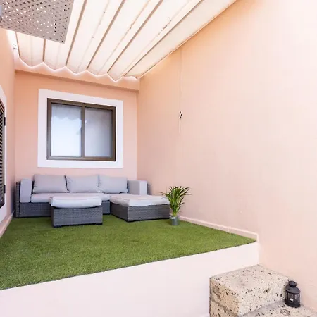 Апартаменты Romantic Retreat In Prime Position Акантиладо-де-Лос-Хигантес