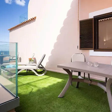 Апартаменты Romantic Retreat In Prime Position
