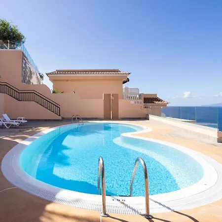 Апартаменты Romantic Retreat In Prime Position *