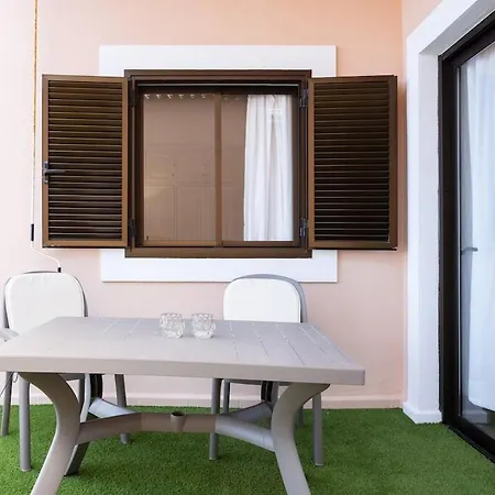 Romantic Retreat In Prime Position Apartmán